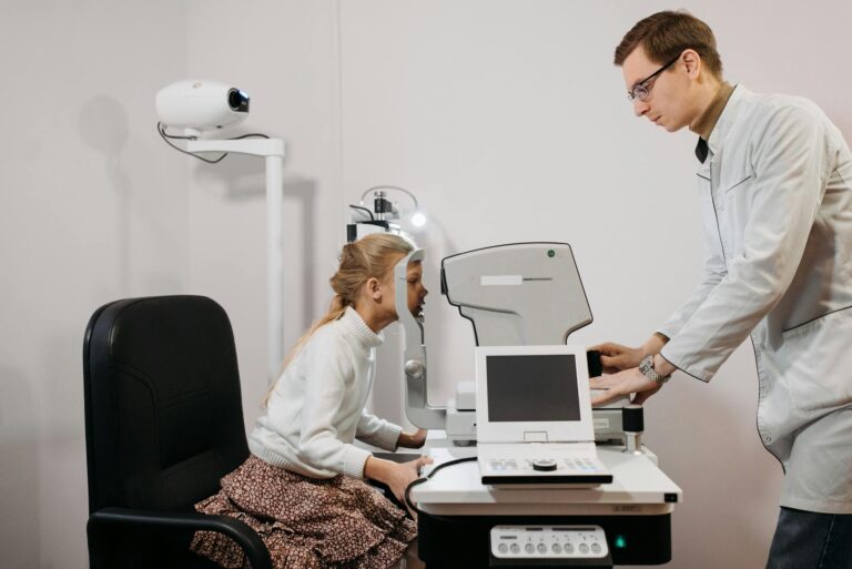 Hogyan óvhatjuk meg a szemünk épségét a folyamatos képernyőhasználat mellett?