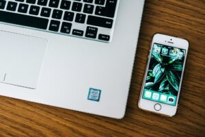 Miért érdemes idén inkább felújított laptopot vagy telefont választani az új helyett?